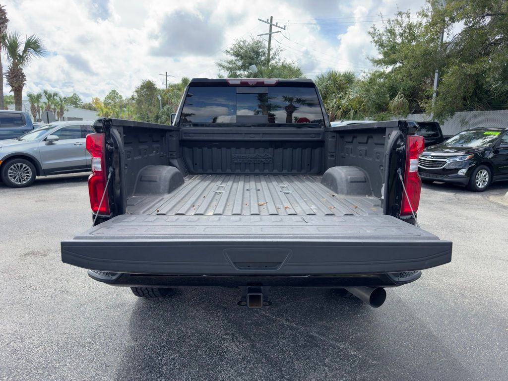 2022 Chevrolet Silverado 3500HD High Country 12