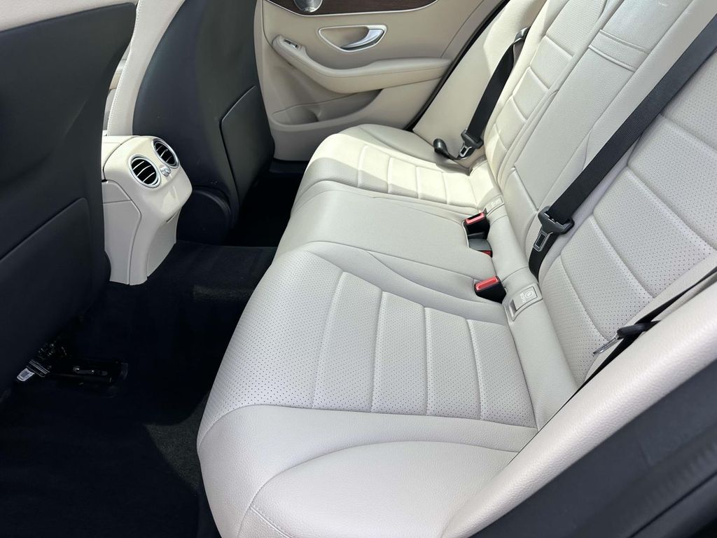 2021 Mercedes-Benz C-Class C 300 23