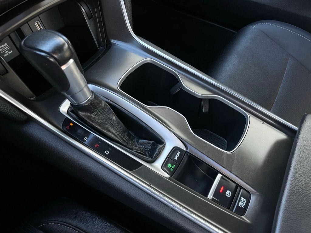 Thumbnail: 2019 Honda Accord - 20