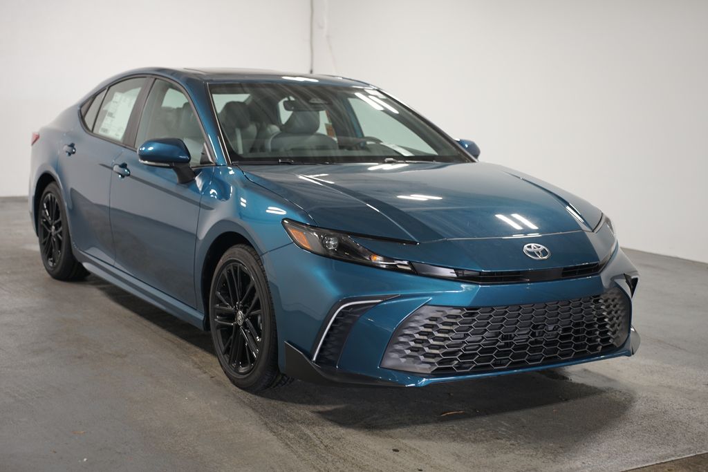 Thumbnail: 2025 Toyota Camry - 3