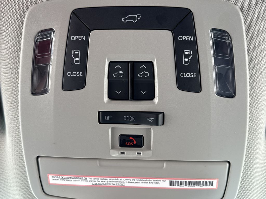 Used 2023 Toyota Sienna Van
