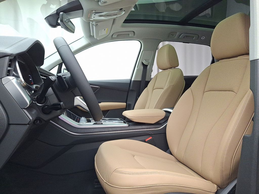 Thumbnail: 2025 Audi Q7 - 8