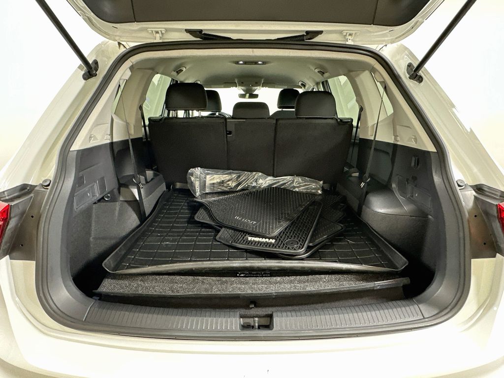 Thumbnail: 2024 Volkswagen Tiguan - 25