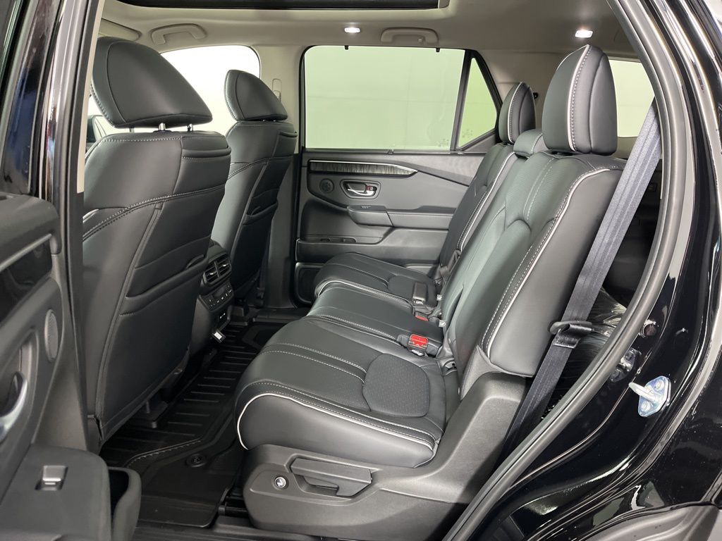 Thumbnail: 2025 Honda Pilot - 25