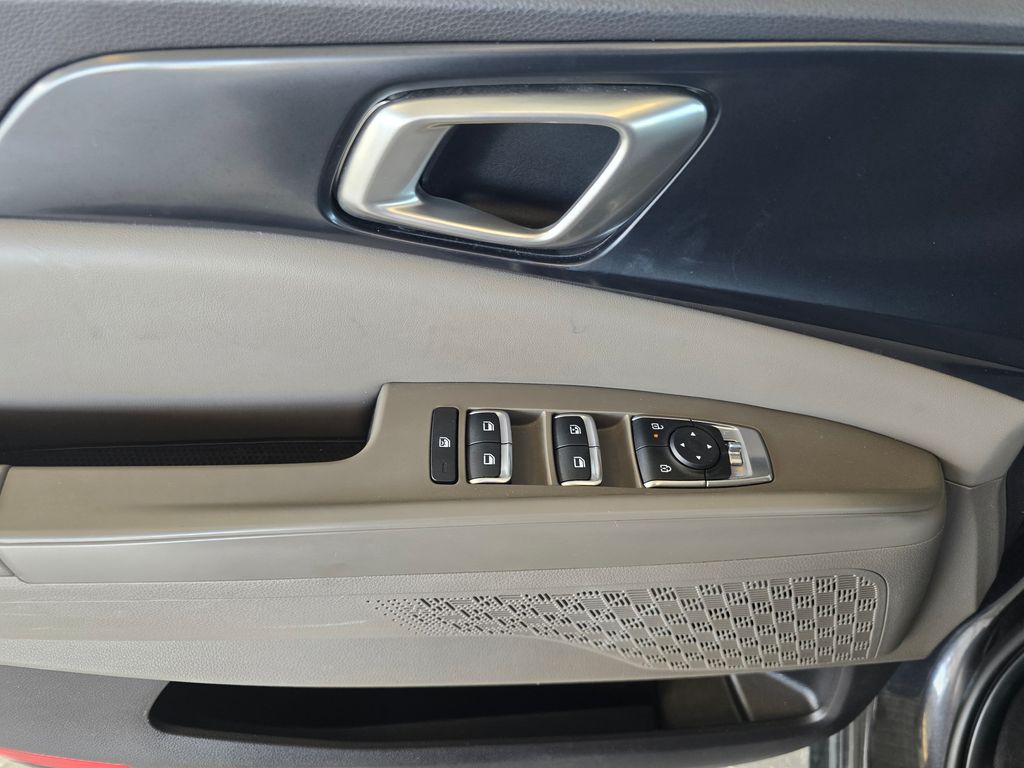 Thumbnail: 2025 Kia Carnival - 21