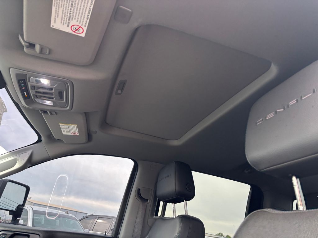 Used Car 2022 Gmc Sierra 2500hd  Denali For Sale Under $70,000 In Austin, Texas