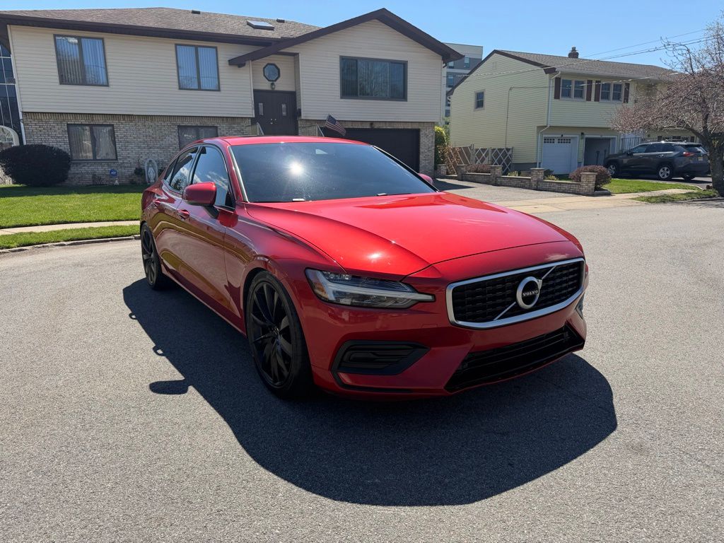 Fusion Red Metallic 2019 Volvo S60 T6 Momentum AWD Sedan All-Wheel Drive Automatic
