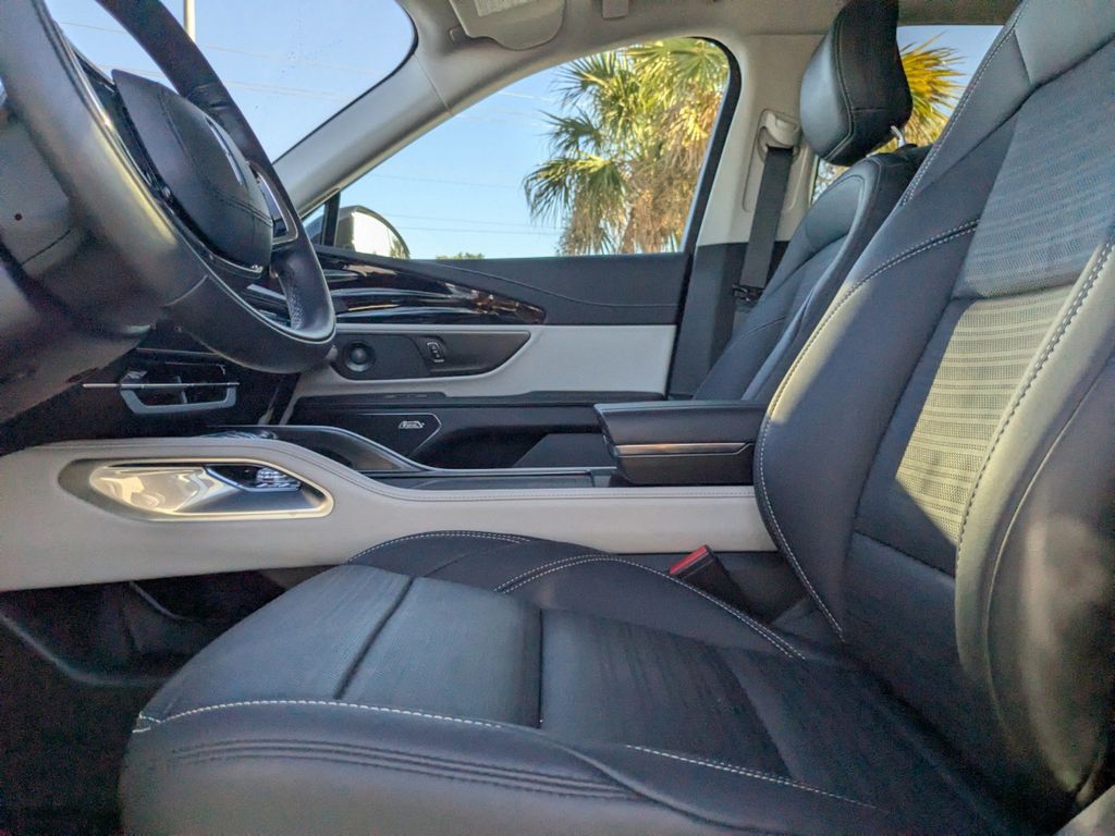 2025 Lincoln Nautilus Reserve