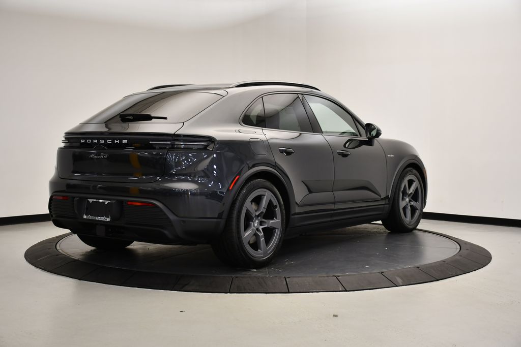 Thumbnail: 2025 Porsche Macan - 7