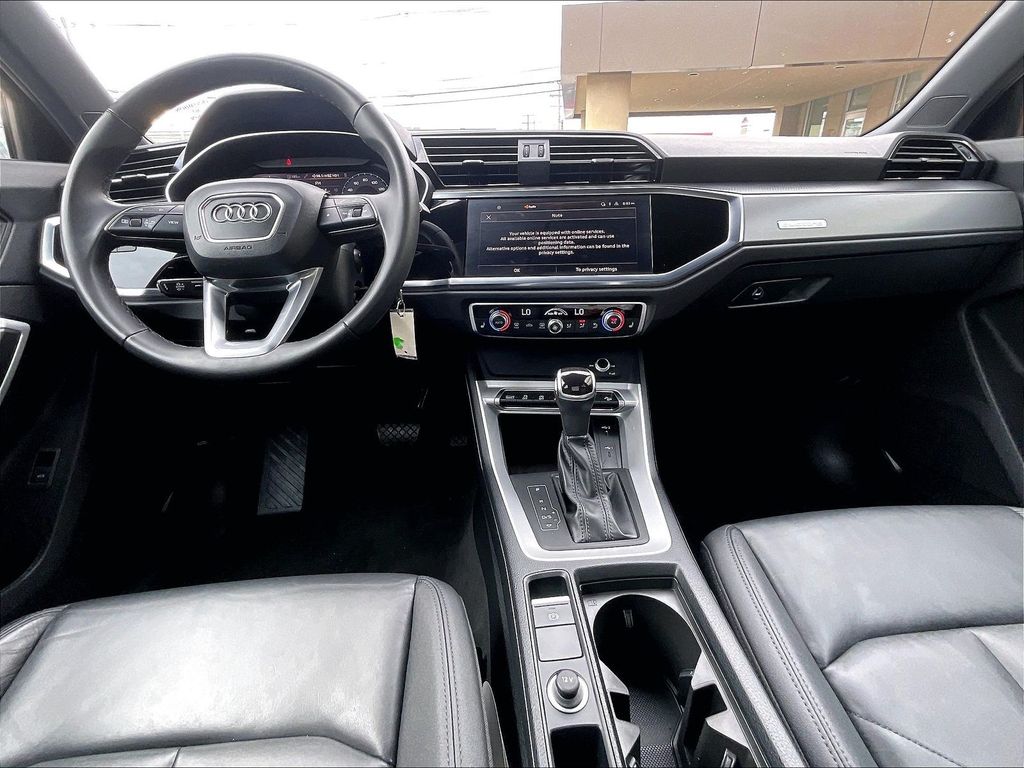 2025 Audi Q3 — photo 21