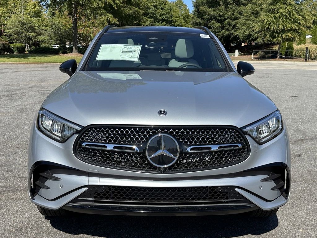 2025 Mercedes-Benz GLC GLC 350e 3