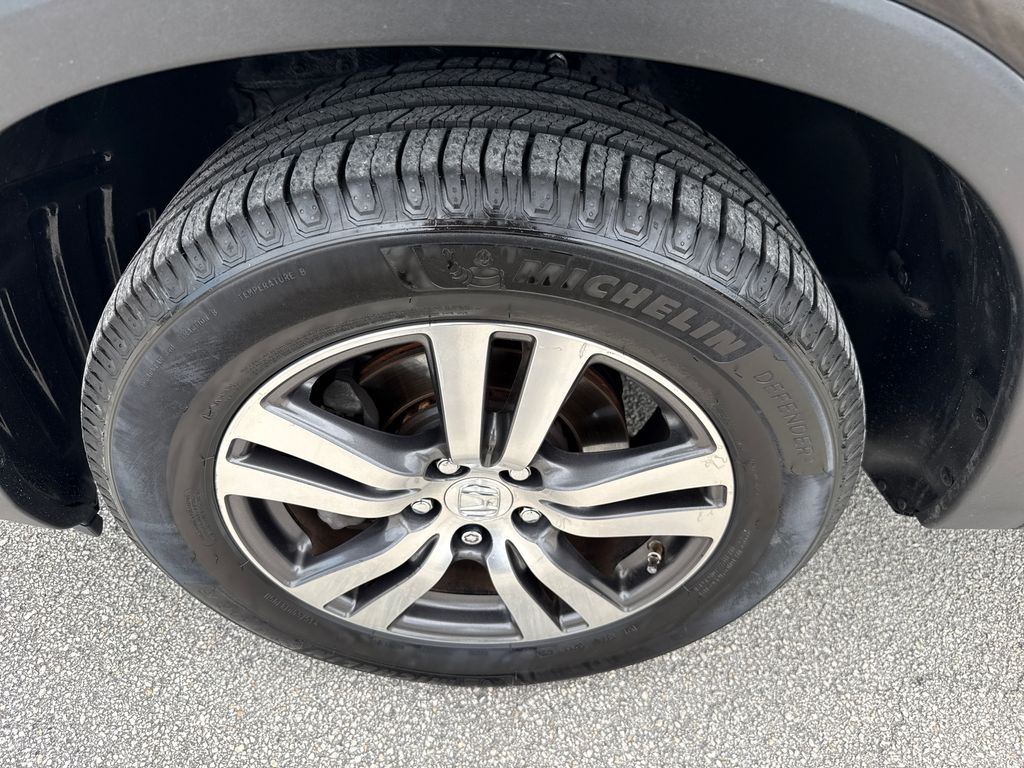 Used 2016  Honda EX-L image 11