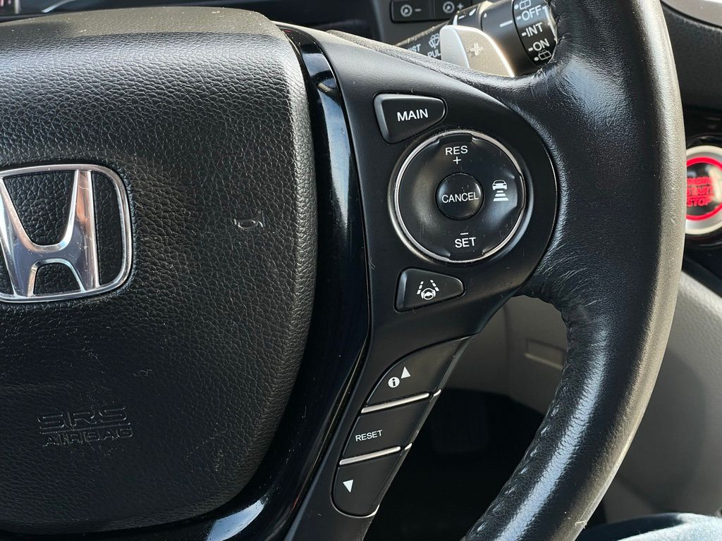 Thumbnail: 2016 Honda Pilot - 14