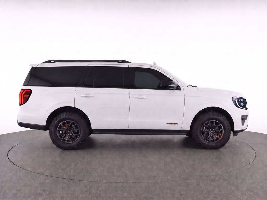 New 2027 Star White Metallic Tri-Coat Ford Tremor® image 8