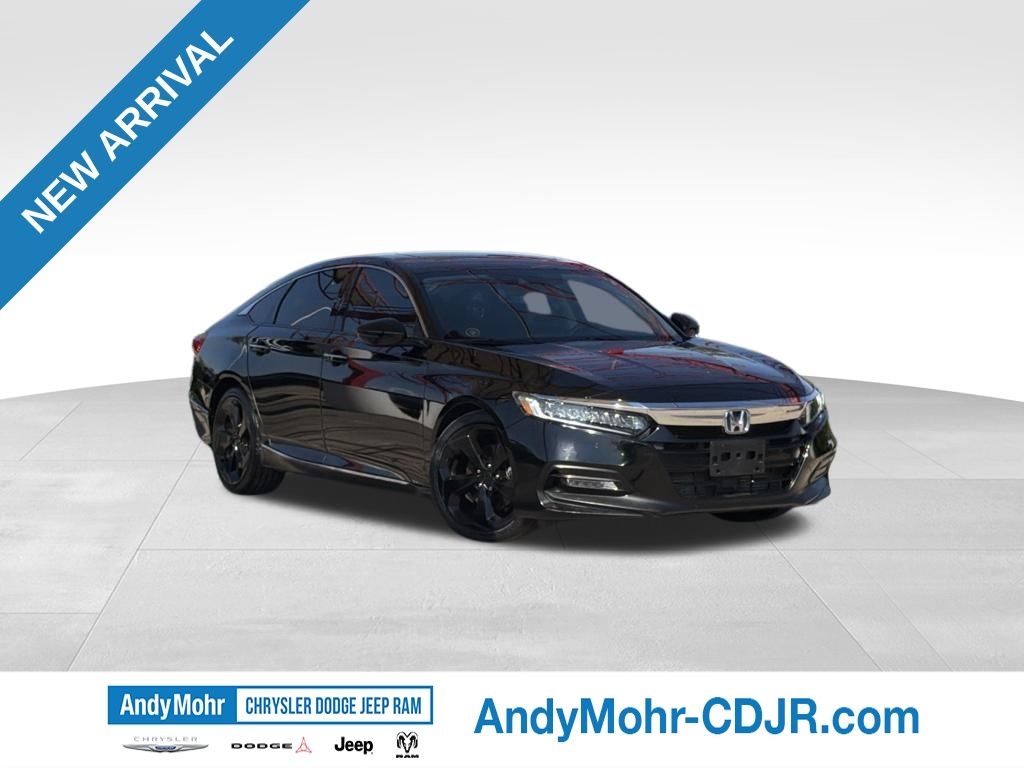  2018 Honda Accord 1.5T Touring FWD   