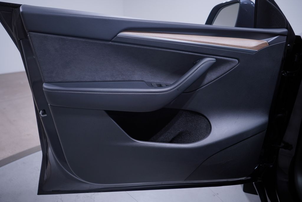 Thumbnail: 2024 Tesla Model Y - 15