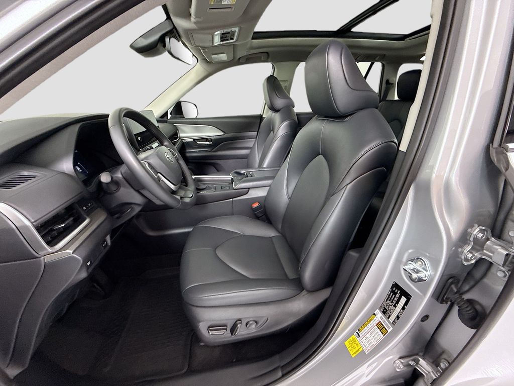 Used 2026 Silver Toyota XLE image 19