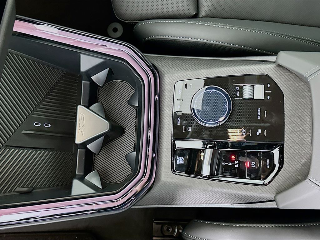 Thumbnail: 2026 BMW X3 - 15