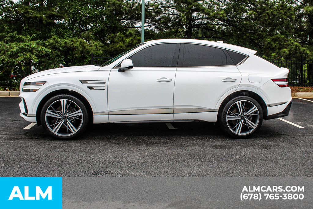 Used 2025 White Genesis 3.5T e-SC image 7