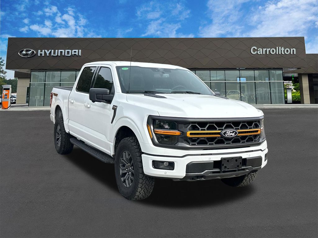 Used 2025 Oxford White Ford Tremor image 3