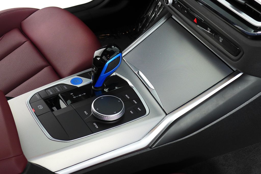 Thumbnail: 2023 BMW i4 - 15