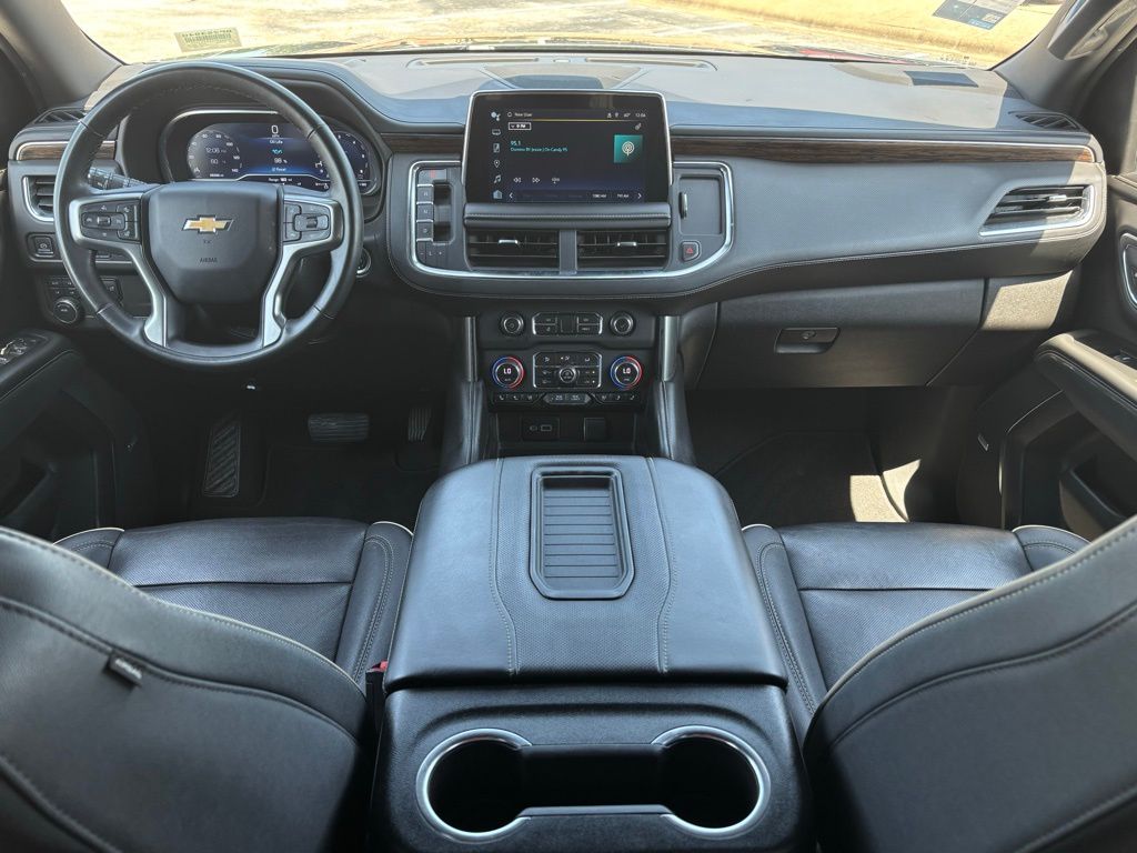 2023 Chevrolet Suburban Premier photo