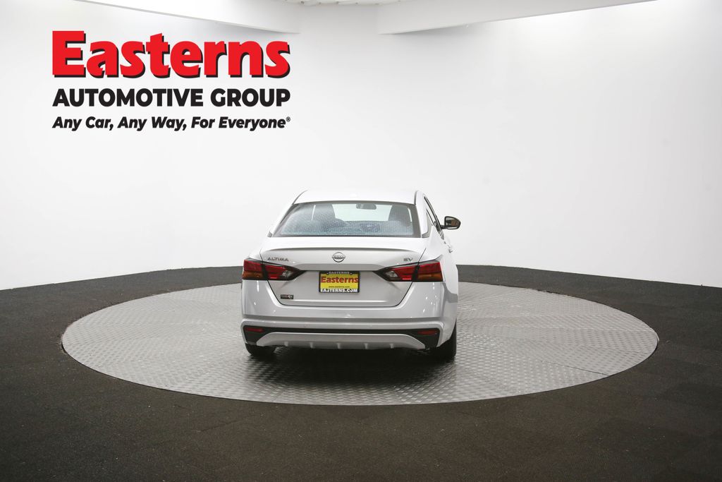 Used 2024 Silver Nissan 2.5 SV image 36