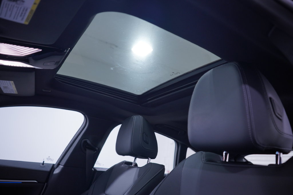 Thumbnail: 2024 BMW i4 - 9