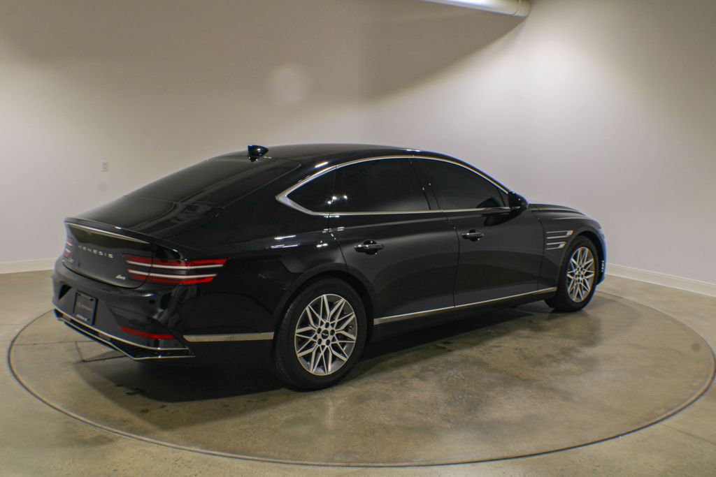 Used 2025 Black Genesis 2.5T image 6
