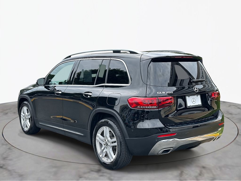 Thumbnail: 2022 Mercedes-Benz GLB - 6