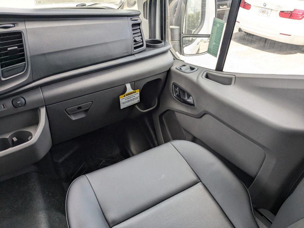 2025 Ford Transit 250