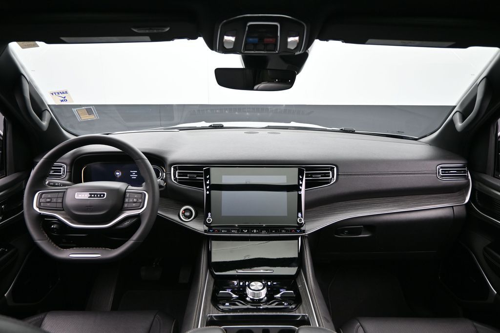 2023 Jeep Wagoneer L Series III 4x4