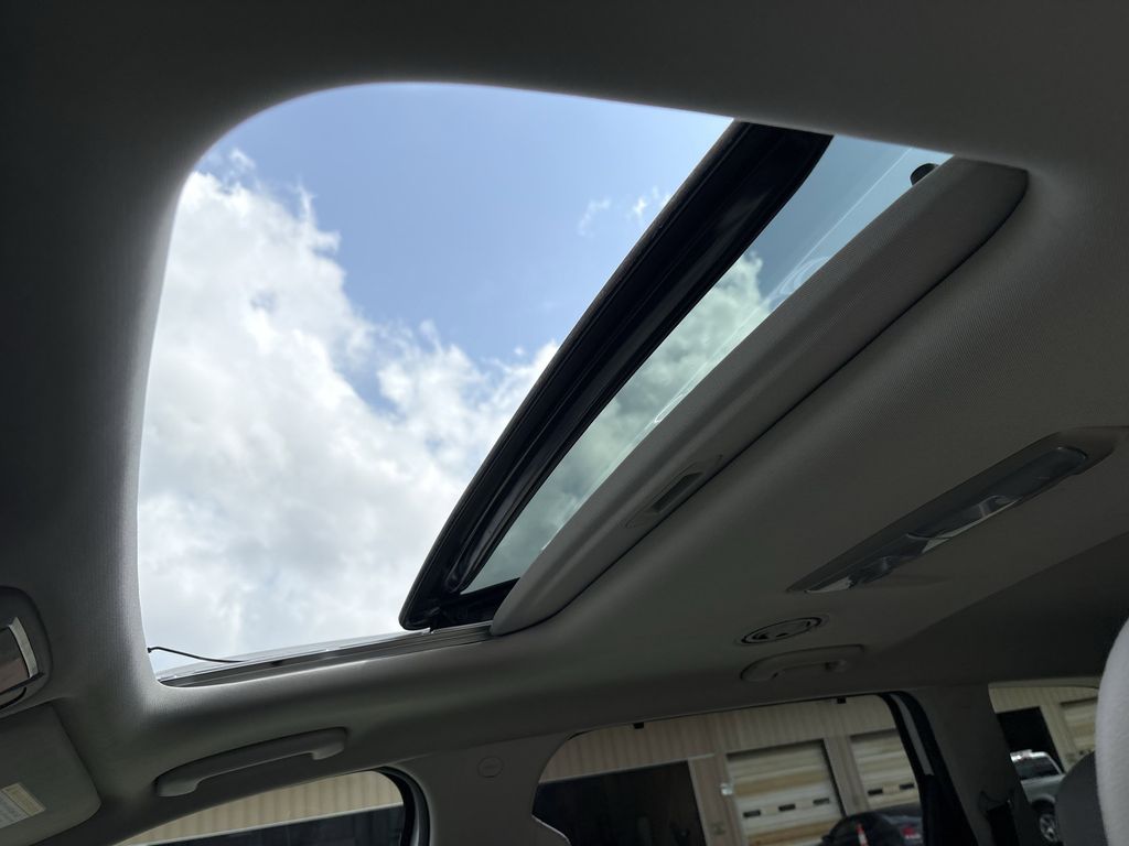 2023 Kia Telluride EX White at Community Kia