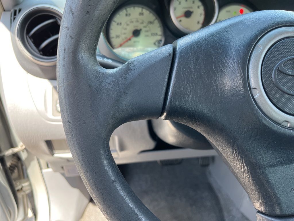 2003 Toyota RAV4 Base 20