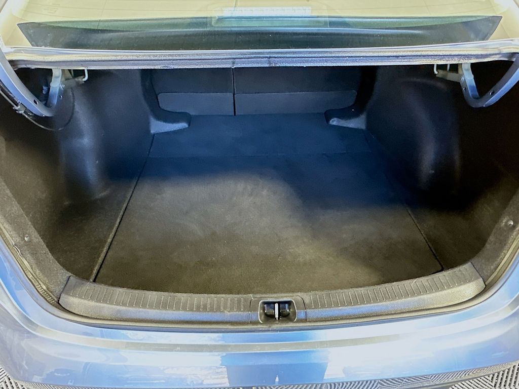 Thumbnail: 2024 Toyota Corolla - 25