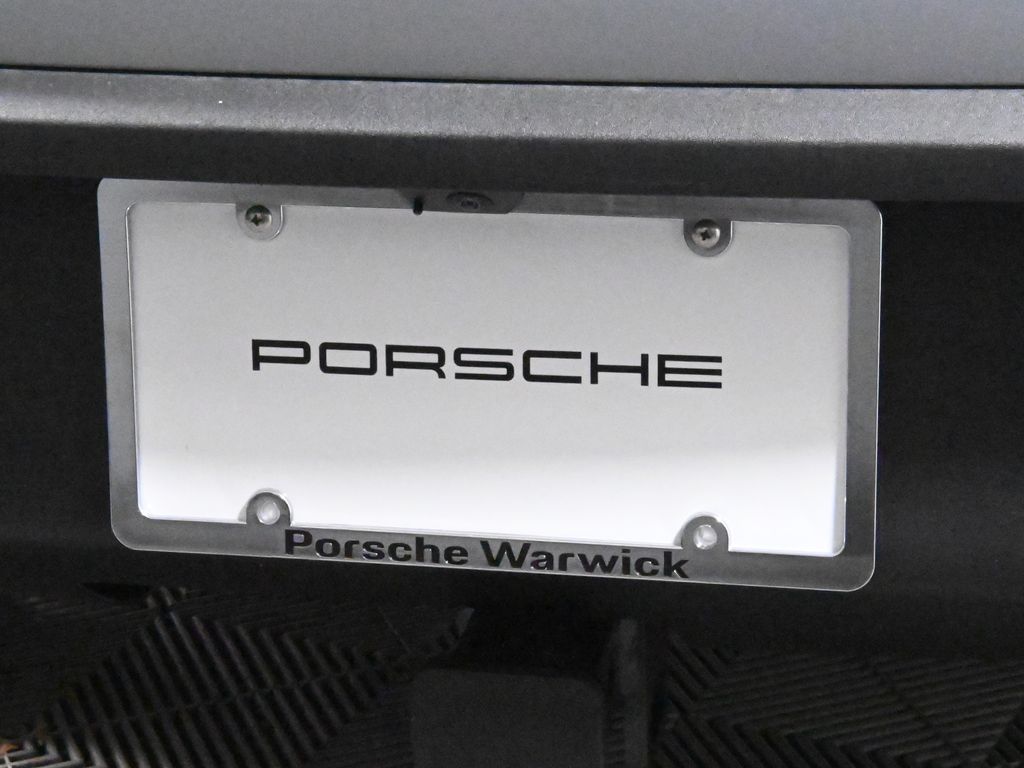 Thumbnail: 2026 Porsche Macan - 14