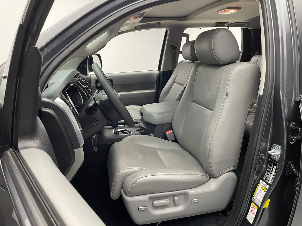 Thumbnail: 2018 Toyota Sequoia - 13