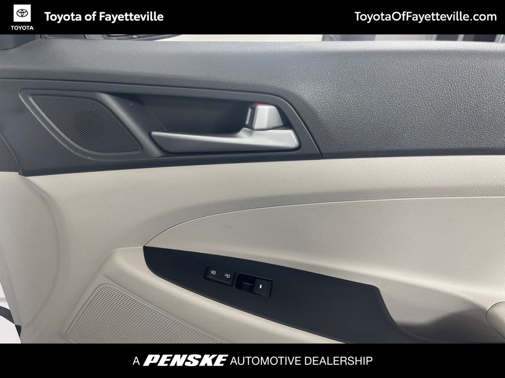 Thumbnail: 2016 Hyundai Tucson - 20