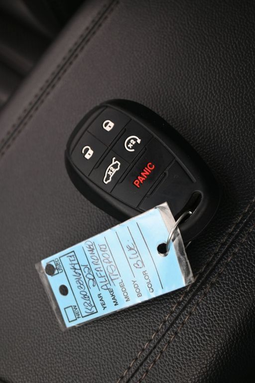 Used 2018 Misano Blue Metallic Alfa Romeo Ti image 31