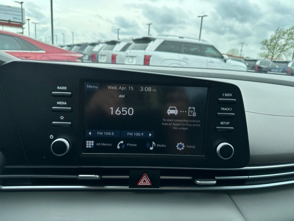 Used 2024 Blue Hyundai SE image 18