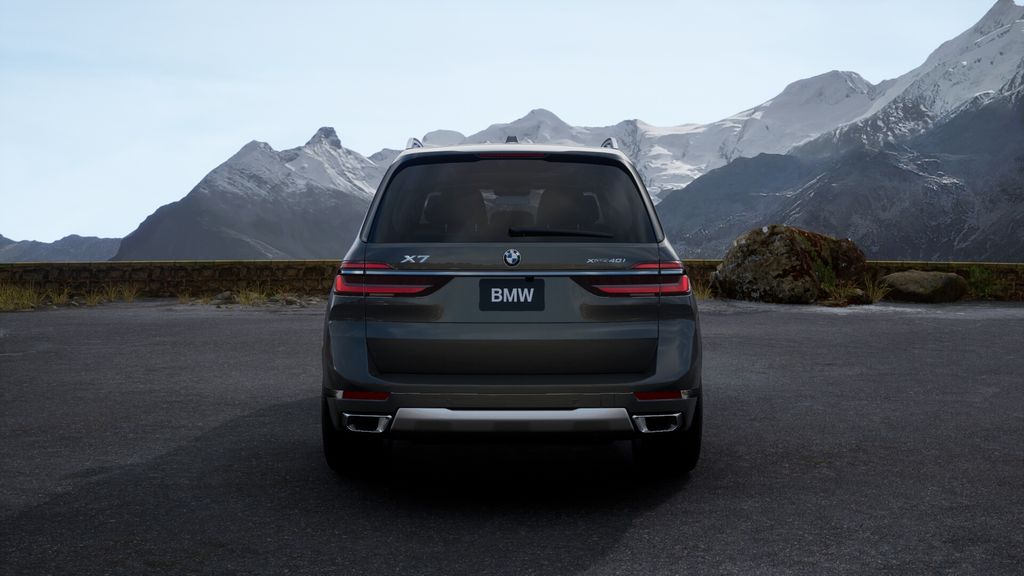 Thumbnail: 2026 BMW X7 - 32