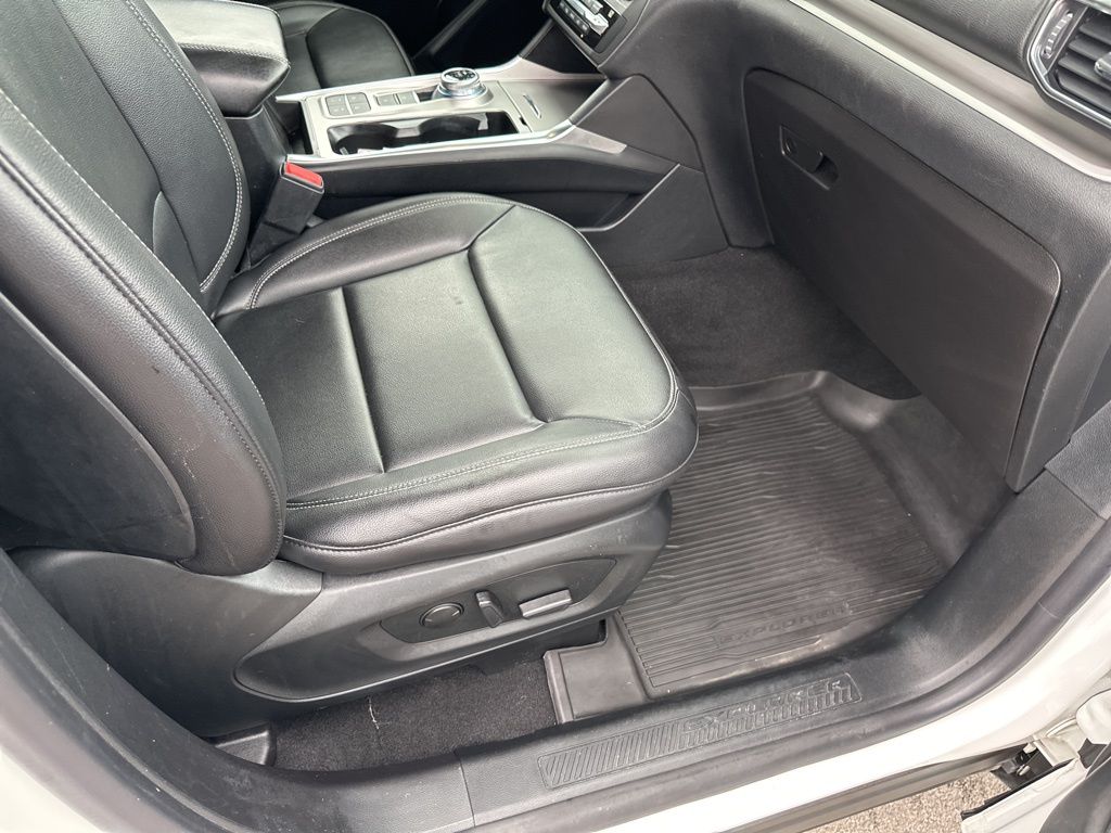 Used Car 2020 Ford Explorer  Xlt For Sale Under $20,000 In Austin, Texas