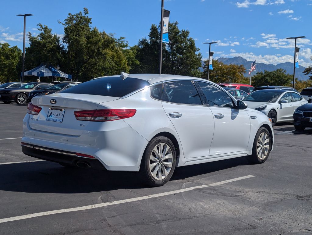 2018 Kia Optima EX 4