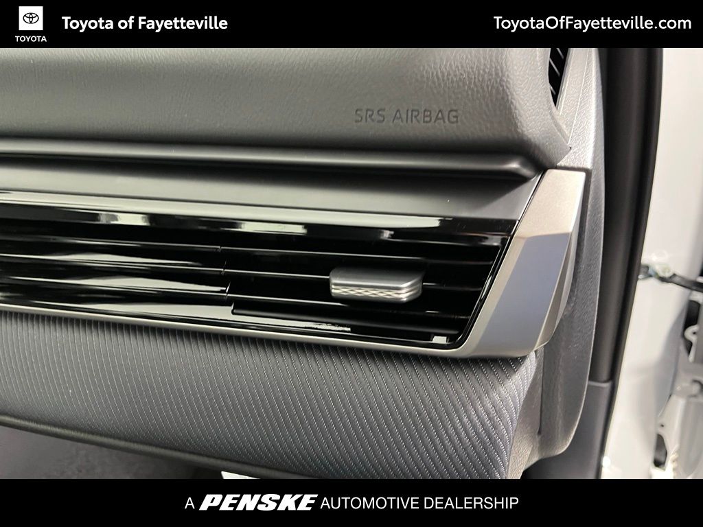 Thumbnail: 2025 Toyota Camry - 10