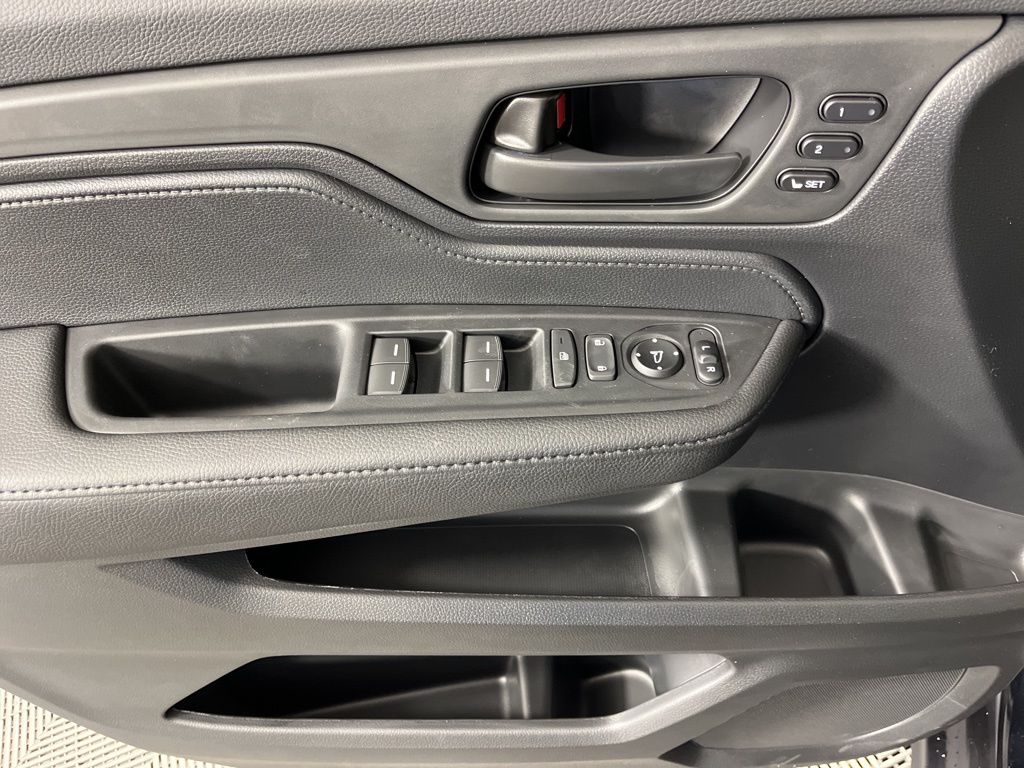 Thumbnail: 2026 Honda Odyssey - 30