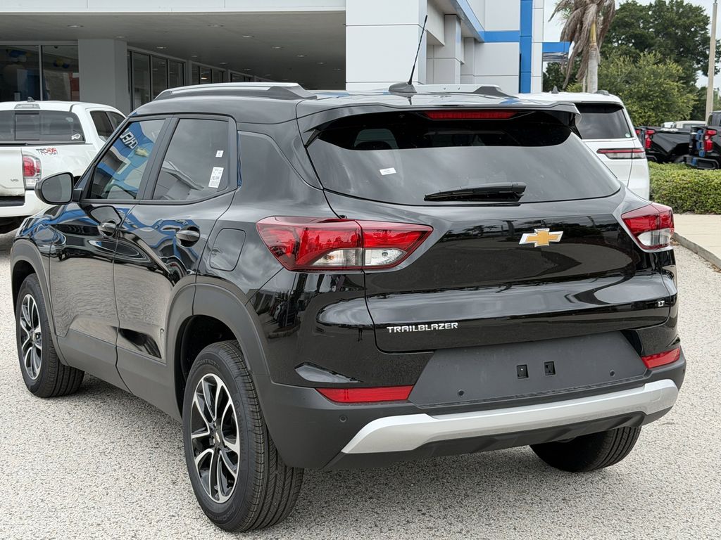 new 2026 Chevrolet TrailBlazer car, priced at $23,195