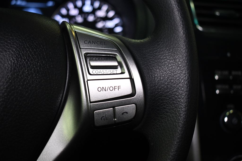 Thumbnail: 2014 Nissan Altima - 24