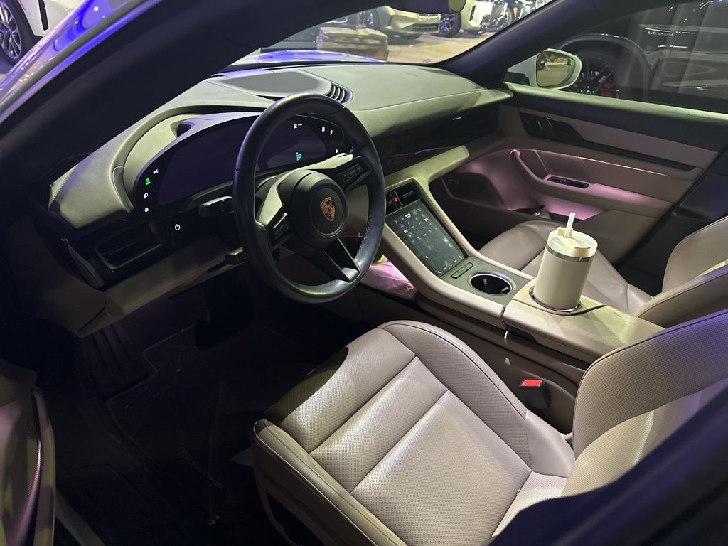 Thumbnail: 2021 Porsche Taycan - 8