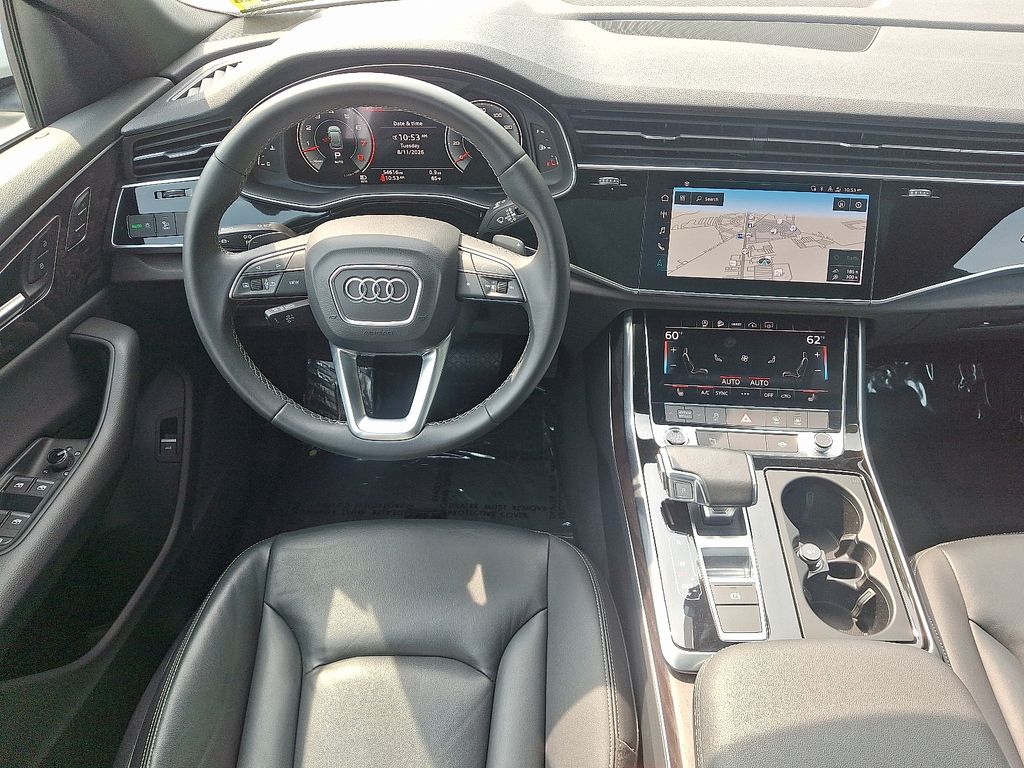 Thumbnail: 2021 Audi Q8 - 12