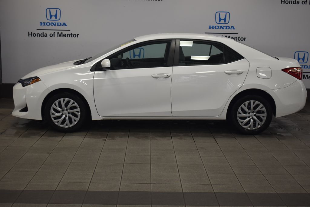 2017 Toyota Corolla LE 4